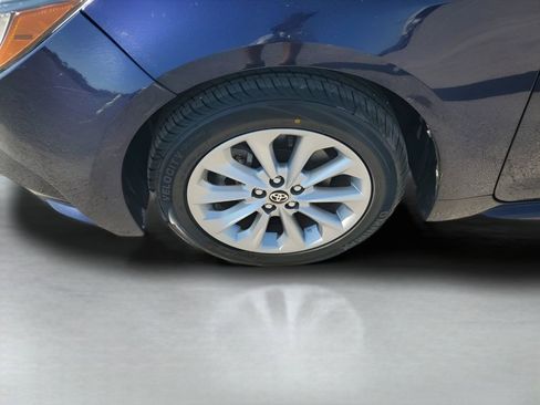 Used 2021 Toyota Corolla LE w/ LE Premium Package image 17