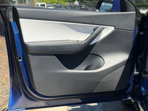 Used 2021 Tesla Model Y Long Range image 29