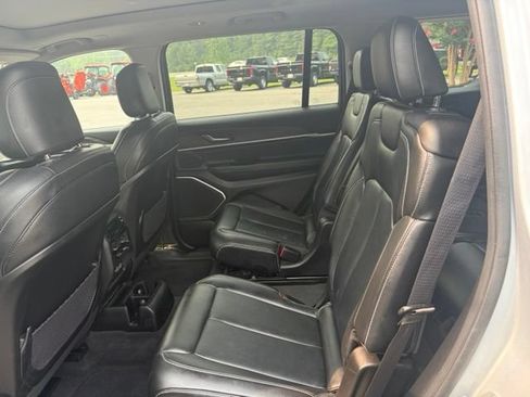 Used 2021 Jeep Grand Cherokee L Limited AWD/4WD image 19