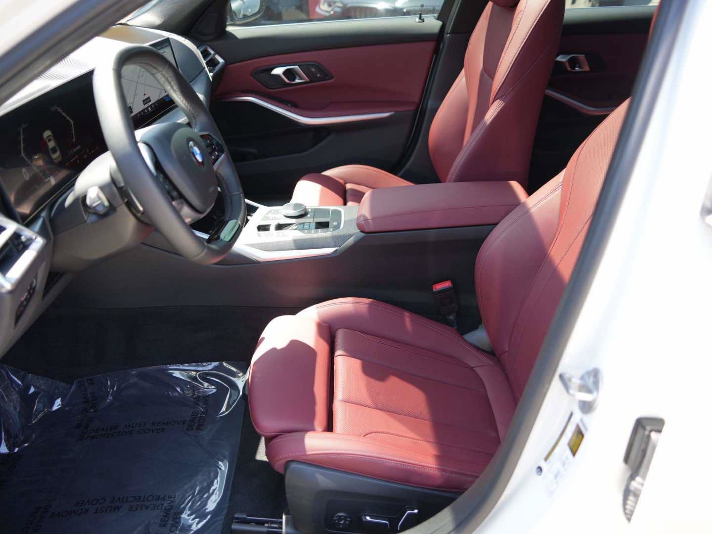 Used 2025 BMW 330i Sedan w/ Convenience Package RWD image 15