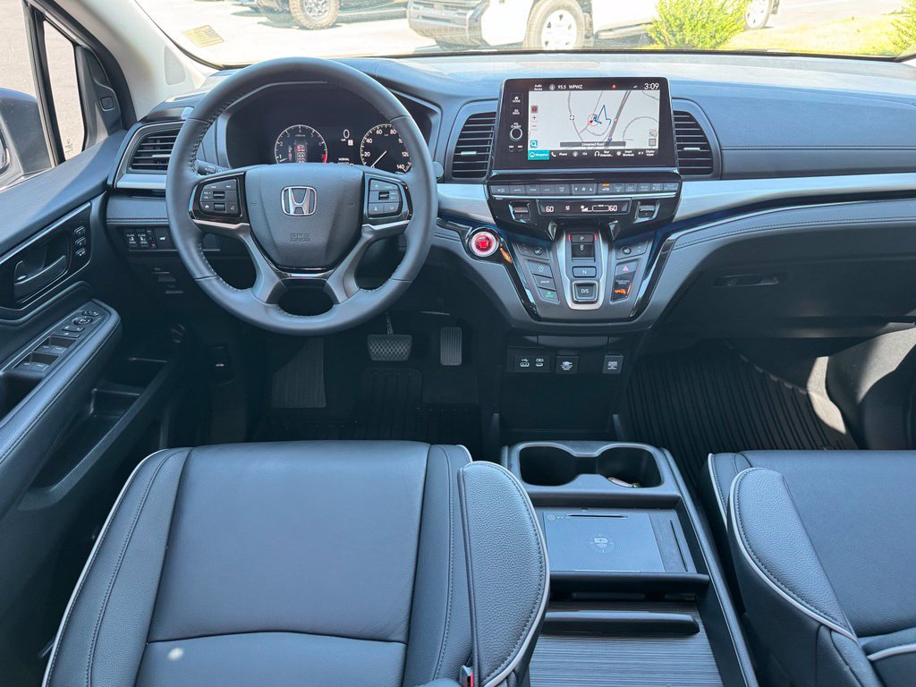 Used 2026 Honda Odyssey Touring image 10