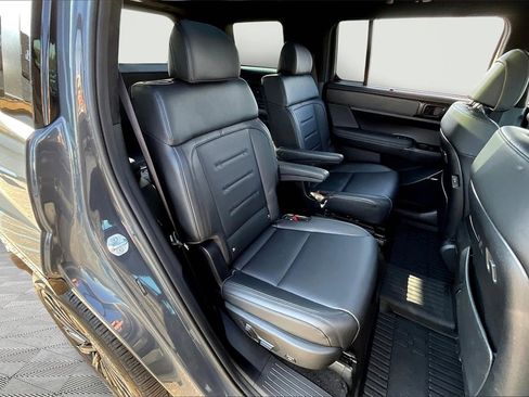 Used 2025 Hyundai Santa Fe Calligraphy image 27