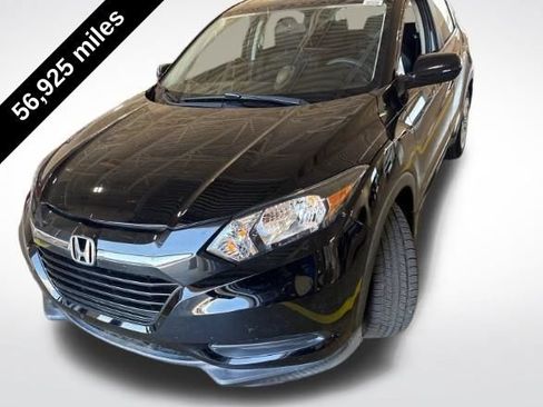 Used 2016 Honda HR-V LX image 2
