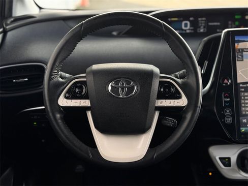 Certified 2017 Toyota Prius Prime Advanced image 14