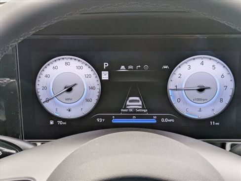 Certified 2025 Hyundai Elantra Limited FWD image 10