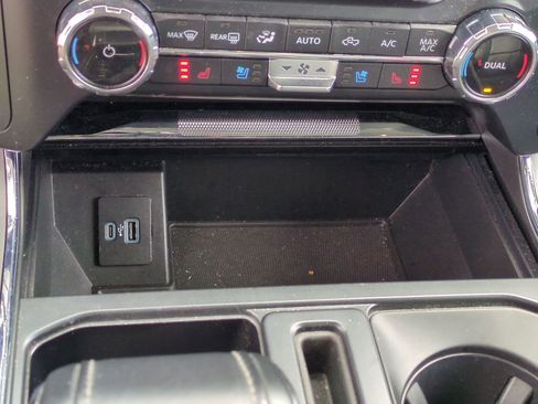 Used 2022 Ford F150 Lariat image 31