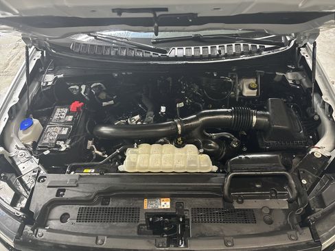 Used 2025 Ford Expedition Platinum AWD/4WD image 12