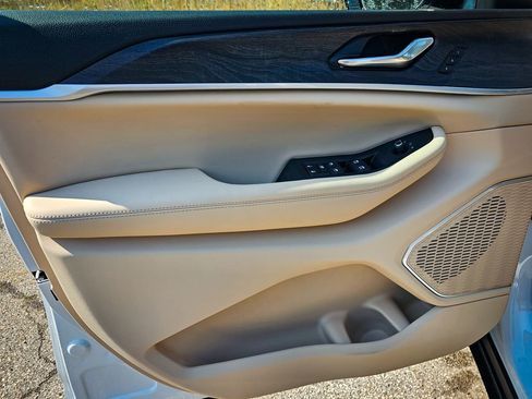 New 2026 Jeep Grand Cherokee L Limited image 9