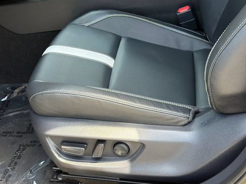 Used 2025 Toyota Camry SE w/ Convenience Package FWD image 18