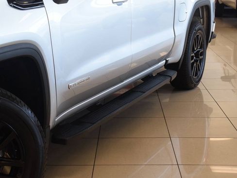 Used 2022 GMC Sierra 1500 Elevation RWD image 11
