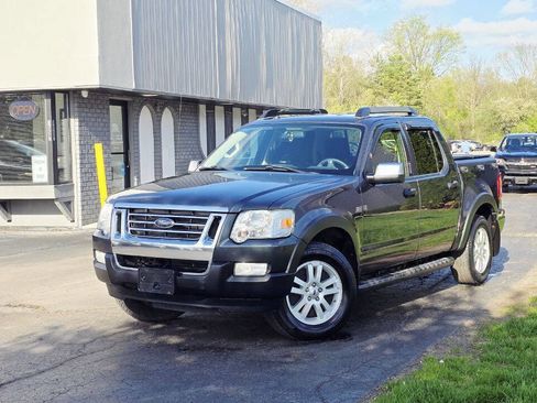 Used 2010 Ford Explorer Sport Trac XLT AWD/4WD image 2