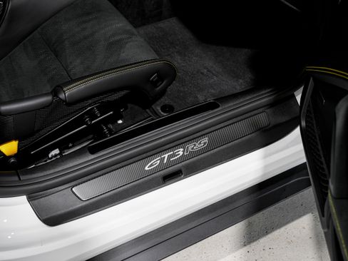 Used 2025 Porsche 911 GT3 RS image 29