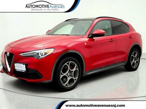 Used 2022 Alfa Romeo Stelvio Ti AWD/4WD image 1