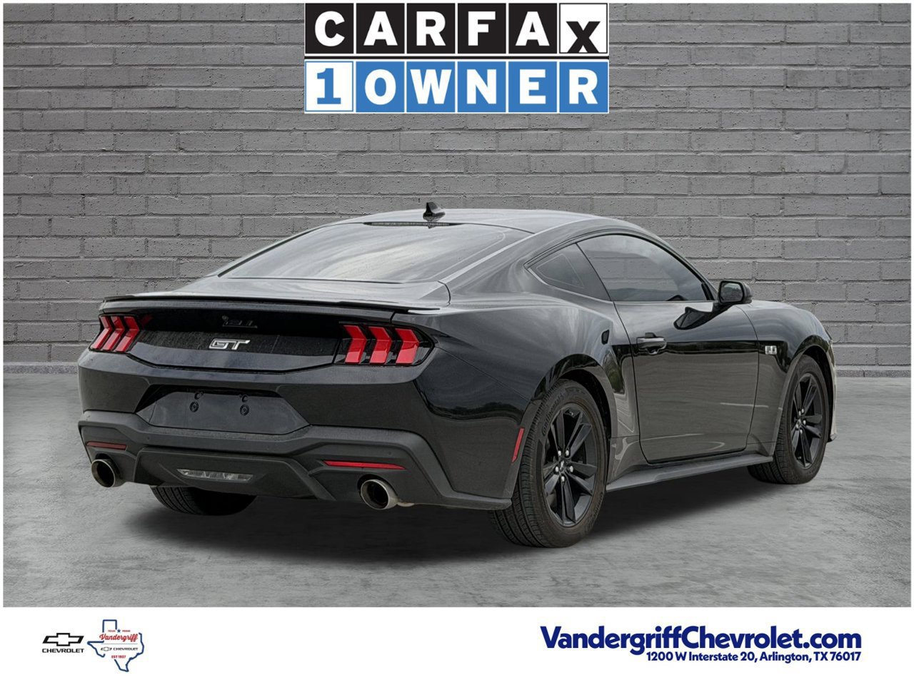 Used 2025 Ford Mustang GT RWD image 4