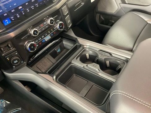 New 2026 Ford F250 Lariat w/ Black Appearance Package image 19