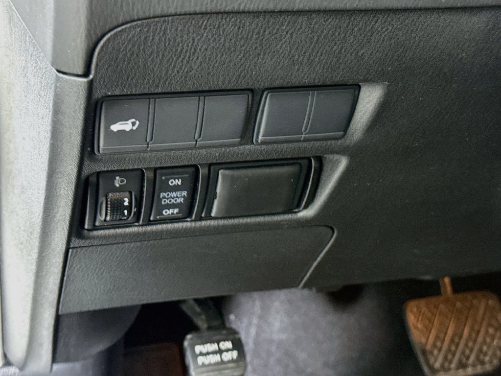 Used 2018 Nissan Armada SL w/ Moonroof Package AWD/4WD image 18