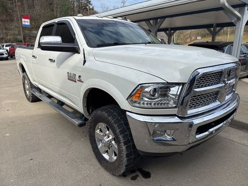Used 2018 RAM 2500 Laramie w/ Snow Chief Group image 3