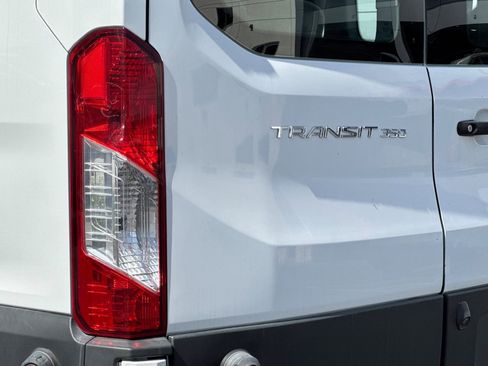 Used 2018 Ford Transit 350 XL image 27