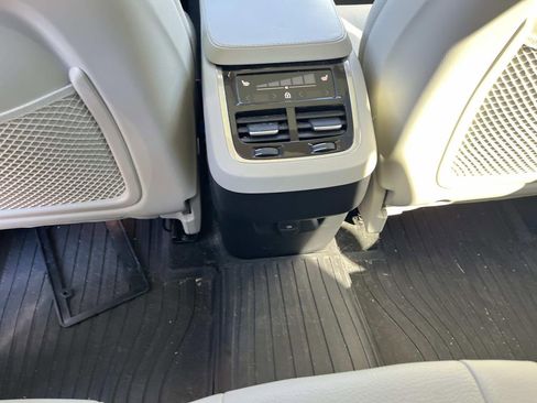 Used 2023 Volvo XC90 B6 Plus w/ Protection Package Premier image 17