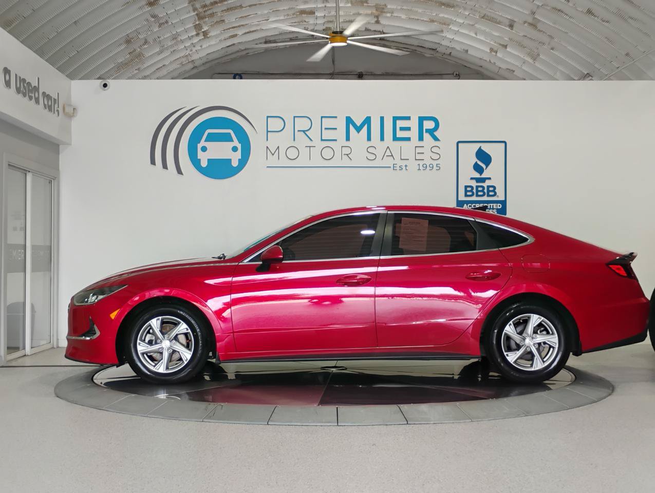 Used 2021 Hyundai Sonata SE FWD image 2