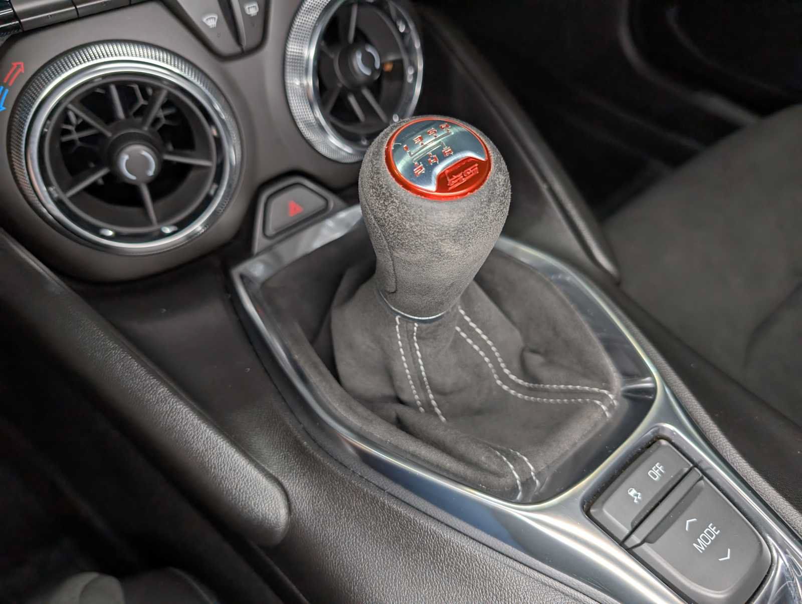 Used 2018 Chevrolet Camaro SS RWD image 25