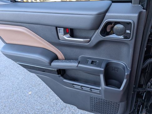 New 2025 Toyota 4Runner Limited image 30