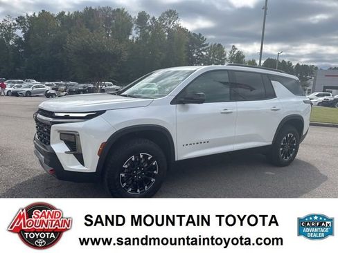 Used 2025 Chevrolet Traverse Z71 w/ Driver Confidence Package image 6