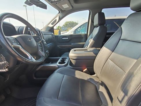 Used 2021 Chevrolet Silverado 1500 LT Trail Boss w/ Convenience Package II AWD/4WD image 3