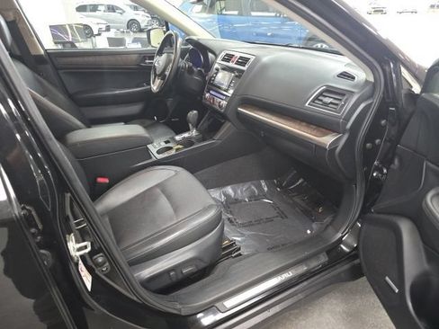 Used 2015 Subaru Outback 2.5i Limited AWD/4WD image 5
