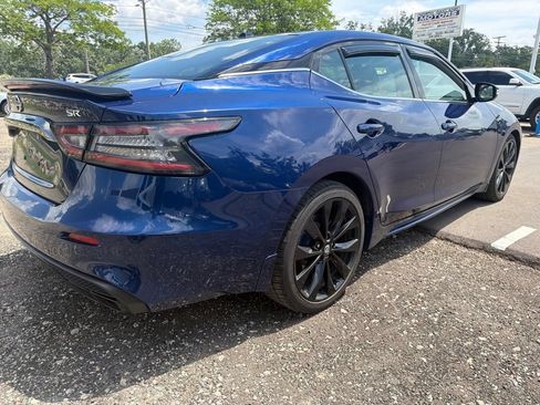 Used 2019 Nissan Maxima SR FWD image 5