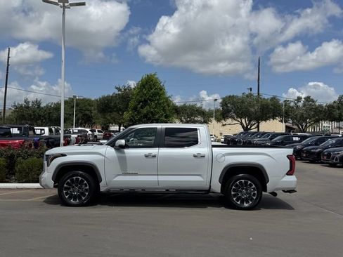 Used 2024 Toyota Tundra Limited AWD/4WD image 4