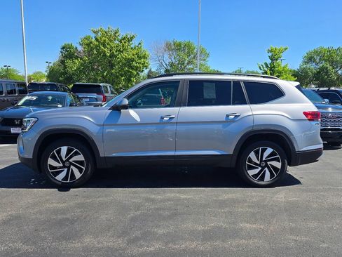 Used 2024 Volkswagen Atlas SE AWD/4WD image 10