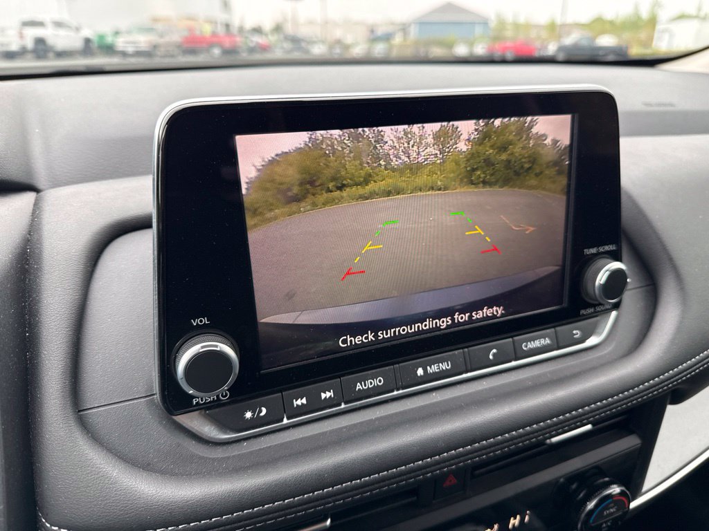 Used 2026 Nissan Rogue SV AWD/4WD image 14