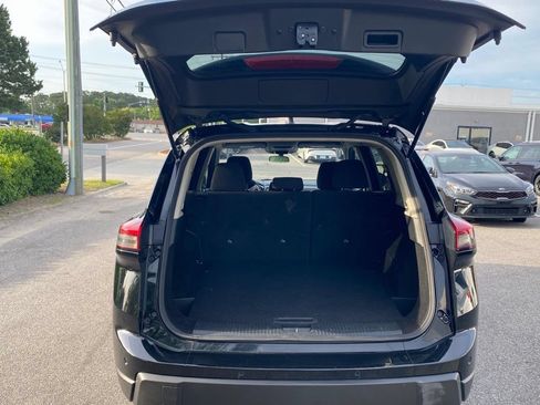 Used 2024 Nissan Rogue S FWD image 7