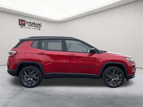 New 2026 Jeep Compass Limited w/ Sun, Sound & Navigation Group AWD/4WD image 9
