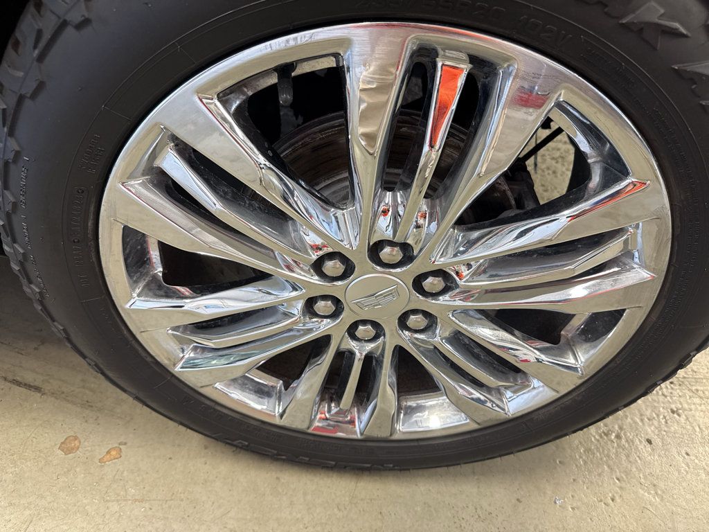 Used 2017 Cadillac XT5 Platinum w/ Driver Assist Package AWD/4WD image 36