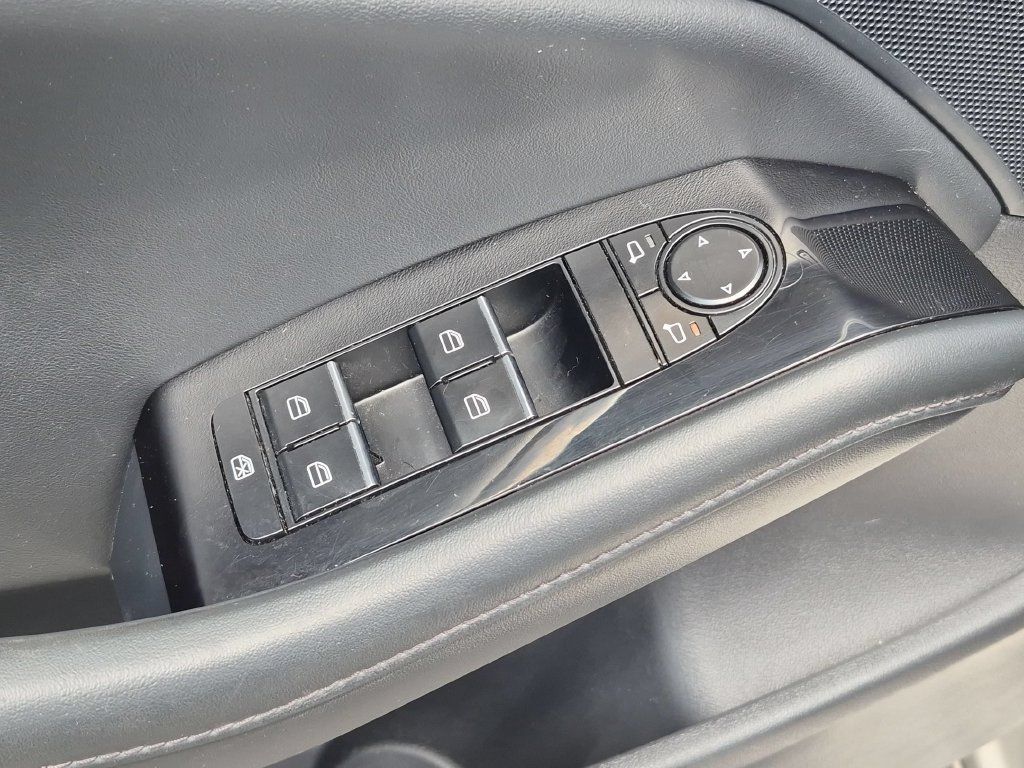 Used 2025 MAZDA MAZDA3 s FWD image 13