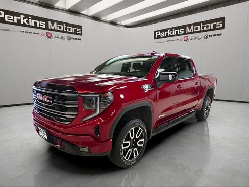 Used 2025 GMC Sierra 1500 AT4 w/ AT4 Premium Package AWD/4WD image 1