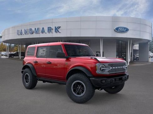 New 2026 Ford Bronco Badlands image 8