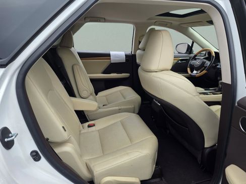 Certified 2020 Lexus RX 350L FWD w/ Premium Package image 26