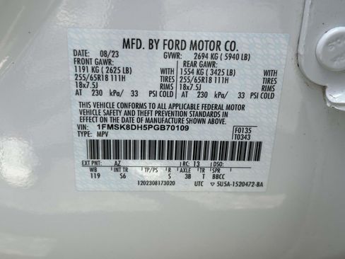 Used 2023 Ford Explorer XLT w/ Equipment Group 202A AWD/4WD image 38