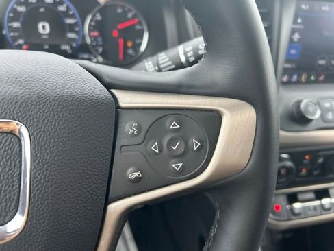 Certified 2023 GMC Acadia Denali w/ Denali Ultimate Package image 18