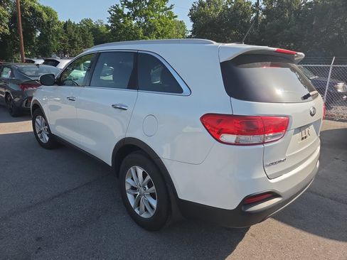 Used 2016 Kia Sorento LX FWD image 4