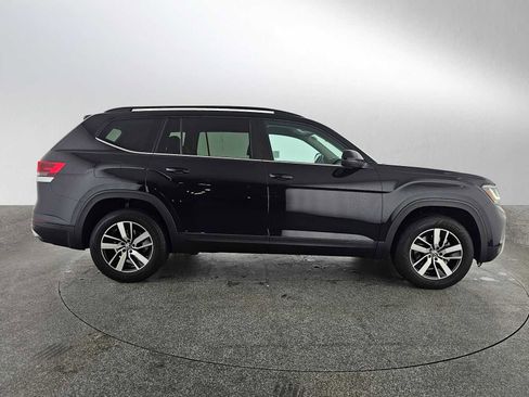 Used 2022 Volkswagen Atlas SE image 2