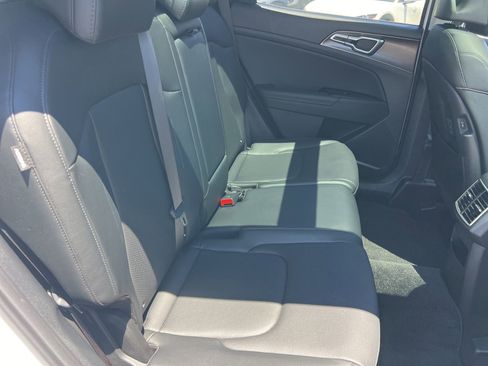 Used 2025 Kia Sportage EX w/ Premium Package FWD image 34