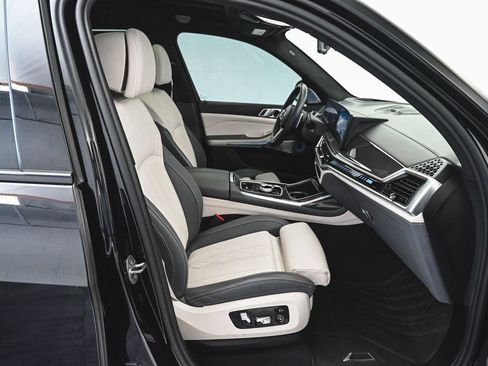 Used 2023 BMW X7 M60i w/ Executive Package AWD/4WD image 43