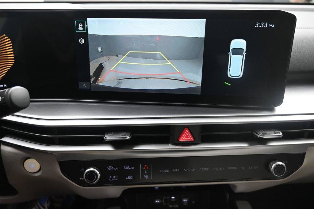 Used 2025 Kia Sorento S FWD image 12