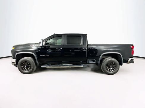 Used 2022 Chevrolet Silverado 2500 LT w/ Convenience Package AWD/4WD image 3
