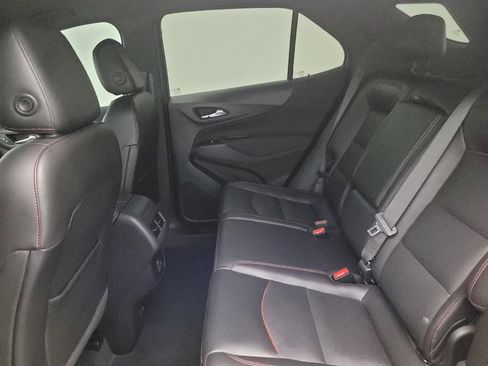 Used 2022 Chevrolet Equinox RS w/ RS Leather Package FWD image 18