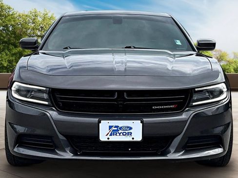 Used 2021 Dodge Charger SXT RWD image 3